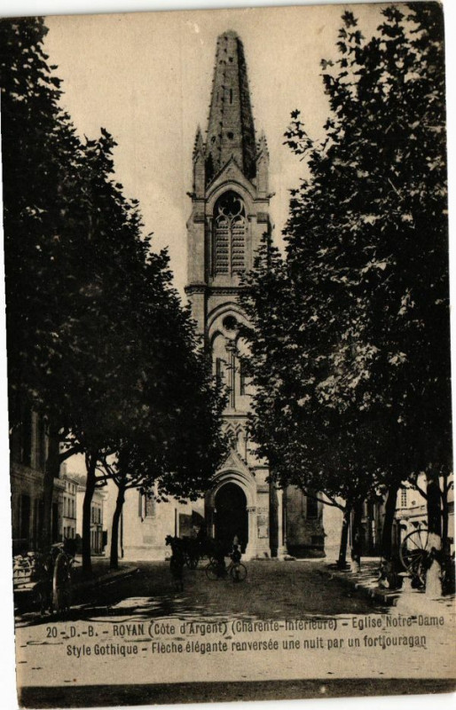 Carte postale ancienne Royan (Cote d'Argent) (Charente - Inférieure) Eglise Notre-Dame . à Royan
