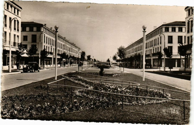 Carte postale ancienne Royan - Boulevard Aristite Brianu à Royan
