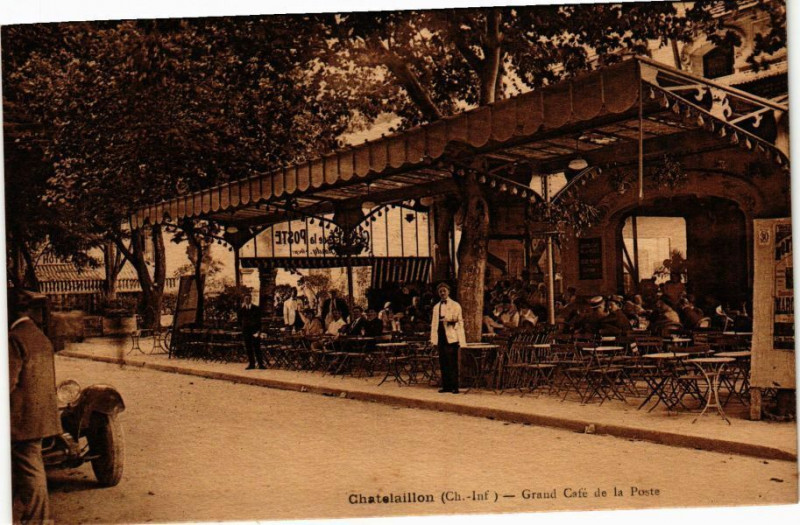 Carte postale ancienne Chatelaillon - Grand Café de la Poste