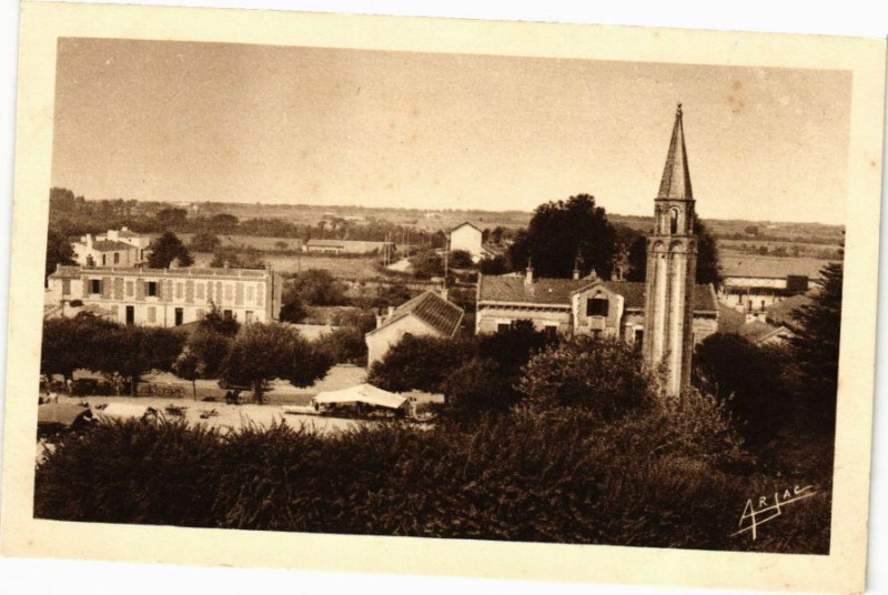 Carte postale ancienne Ile d'Oleron - Saint-Pierre - Lanterne des Morts