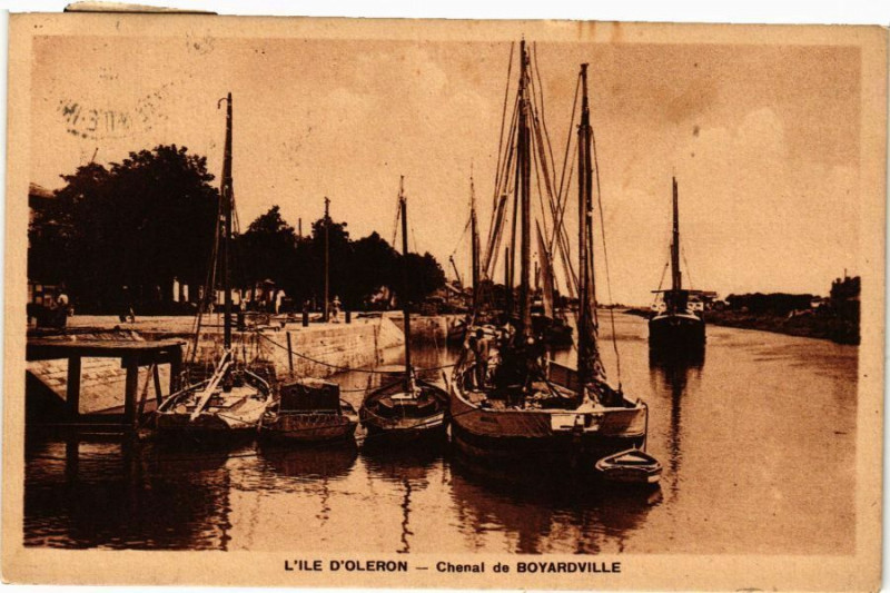Carte postale ancienne L'Ile d'Oleron - Chenal de Boyardville