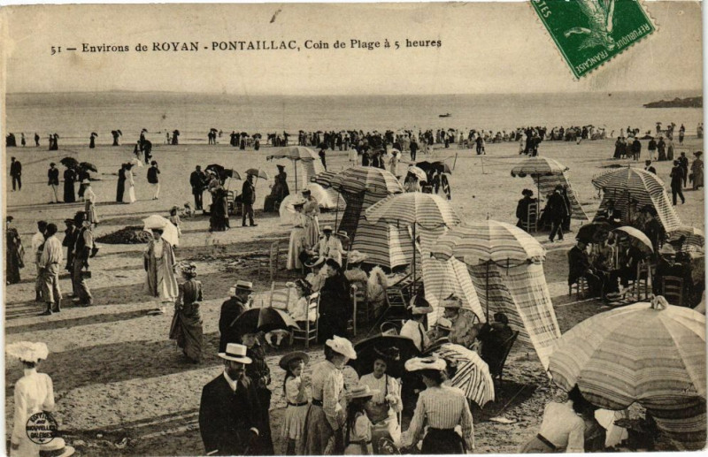 Carte postale ancienne Environs de Royan - Pontaillac Coin de Plage a 5 heures à Royan