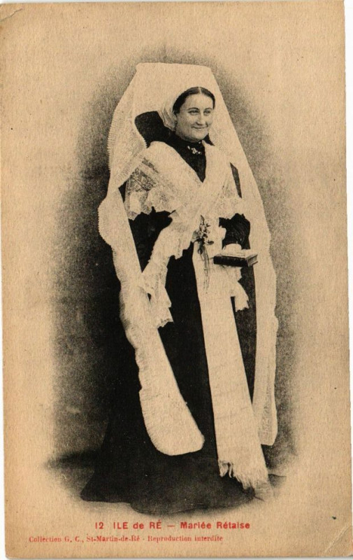 Carte postale ancienne Ile-de-Re - Mariée Rétaise