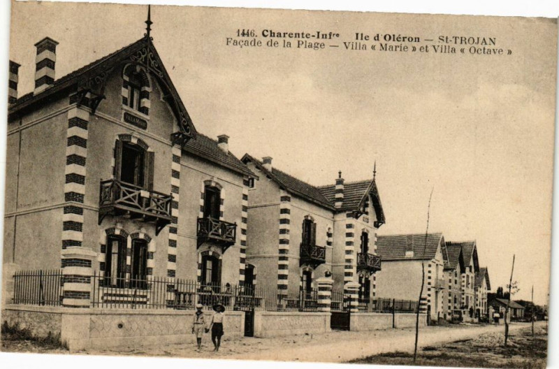 Carte postale ancienne Pons Plate-forme du Donjon (Xii siécle ... à Pons