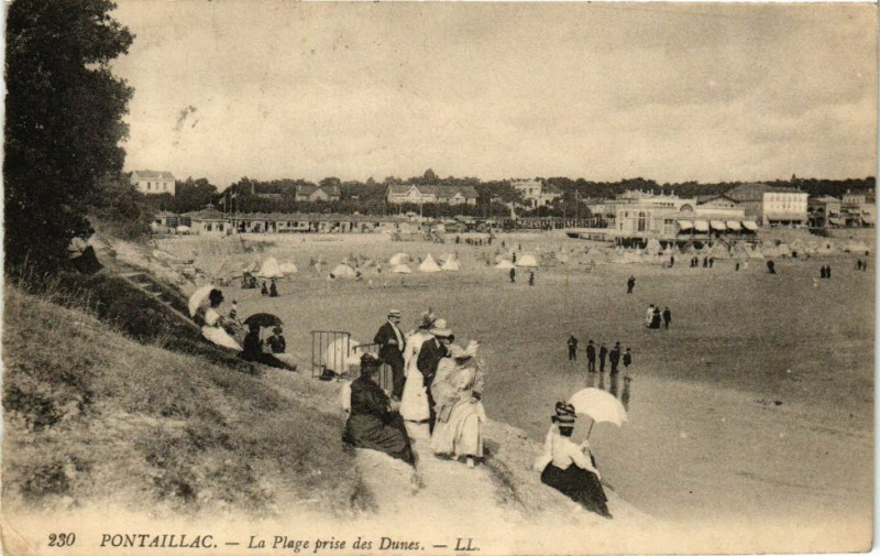 Carte postale ancienne Pontaillac - La Plage prise des Dunes