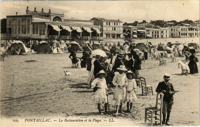 Carte postale ancienne Pontaillac - La Restauration et la Plage