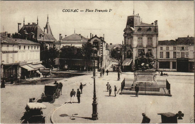 Carte postale ancienne Cognac- Place Francois 1er France à Cognac