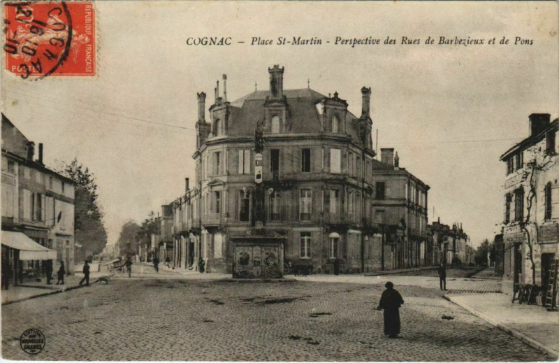 Carte postale ancienne Cognac- Place Saint-Martin France à Cognac