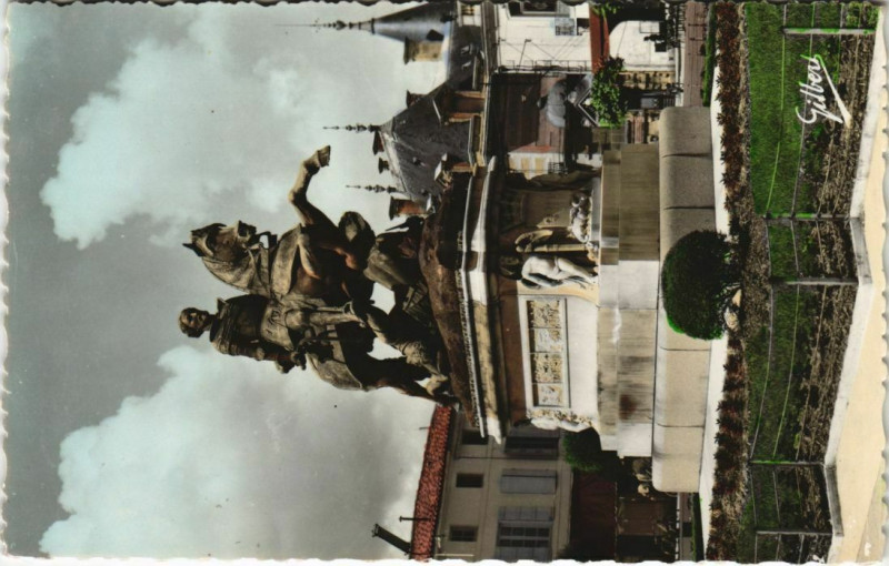 Carte postale ancienne Cognac- Statue Francois 1er France à Cognac