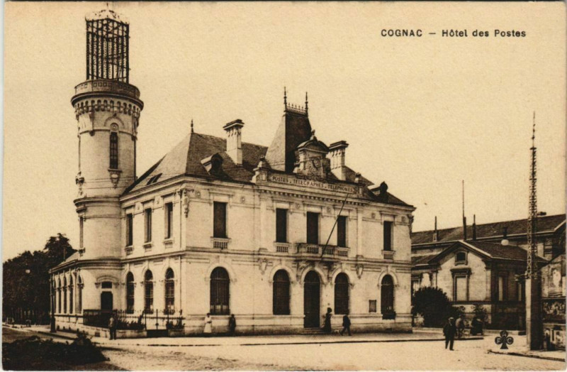 Carte postale ancienne Cognac- Hotel des Postes France à Cognac
