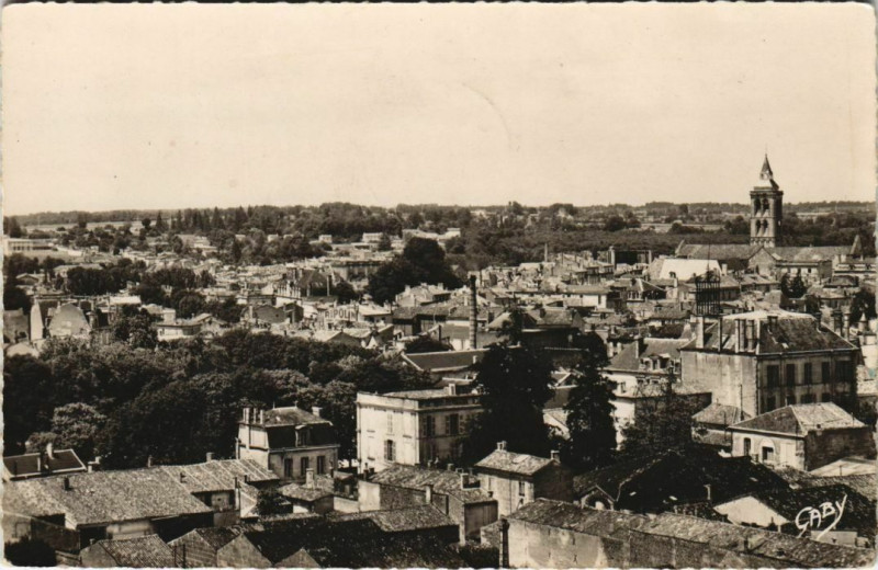Carte postale ancienne Cognac- vue generale France à Cognac