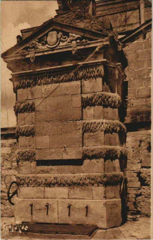 Carte postale ancienne Cognac- Fontaine Francois 1er France à Cognac
