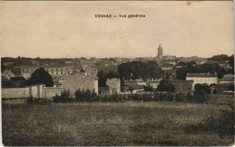 Carte postale ancienne Cognac- vue generale France à Cognac