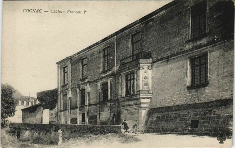 Carte postale ancienne Cognac- Chateau Francois 1er France à Cognac