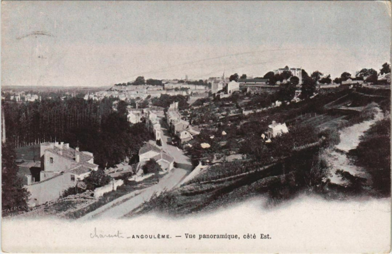 Carte postale ancienne Angouleme- vue panoramique France à Angoulême