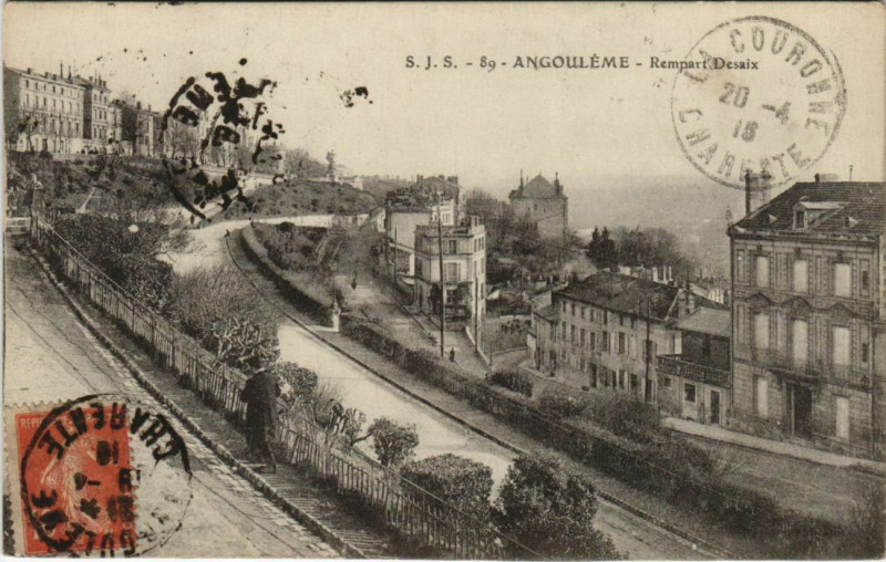 Carte postale ancienne Angouleme- Remparts Desaix France à Angoulême