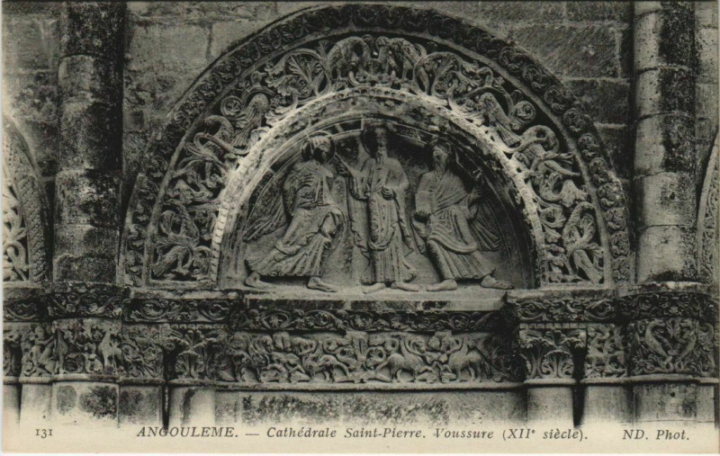 Carte postale ancienne Angouleme- Cathedrale Saint Pierre, Voussure France à Angoulême