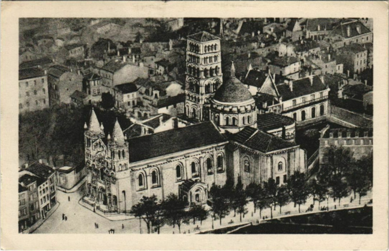 Carte postale ancienne Angouleme- Cathedrale Saint Pierre France à Angoulême