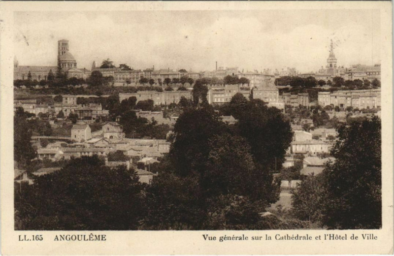 Carte postale ancienne Angouleme- vue generale France à Angoulême
