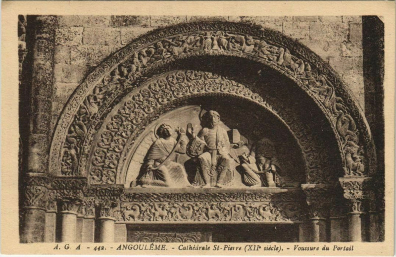 Carte postale ancienne Angouleme- Cathedrale Saint Pierre, Voussure France à Angoulême
