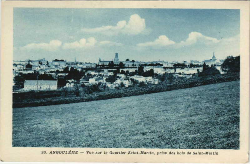 Carte postale ancienne Angouleme- vue sur le Quartier Saint-Martin France à Angoulême
