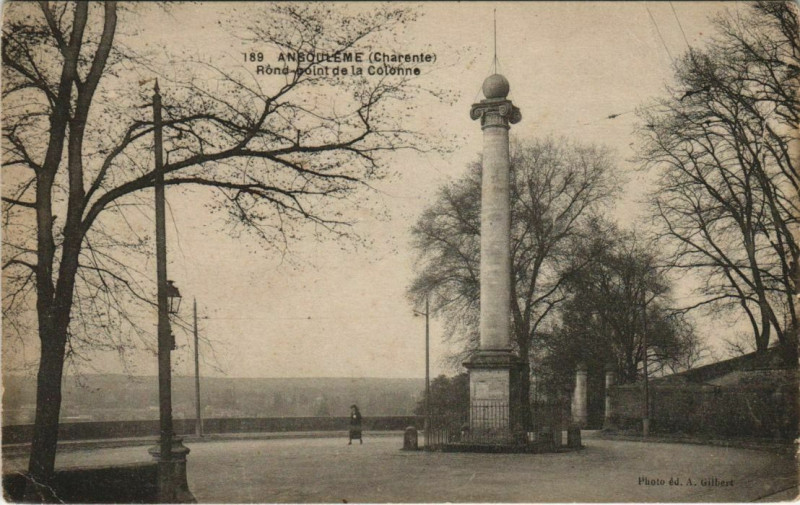 Carte postale ancienne Angouleme- Rond Point de la Colonne France à Angoulême