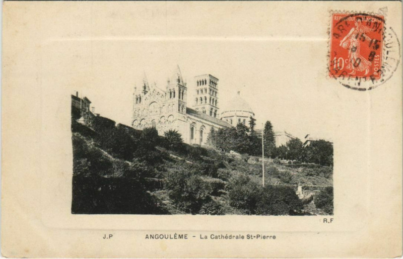 Carte postale ancienne Angouleme- Cathedrale Saint Pierre France à Angoulême