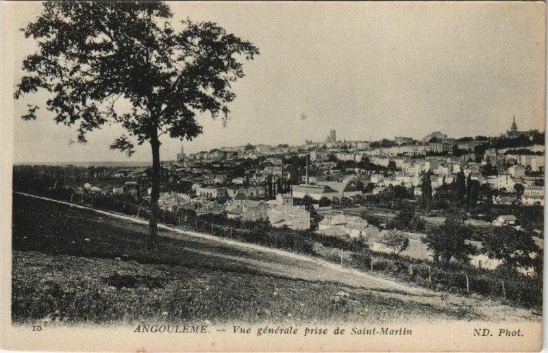 Carte postale ancienne Angouleme- vue generale France à Angoulême