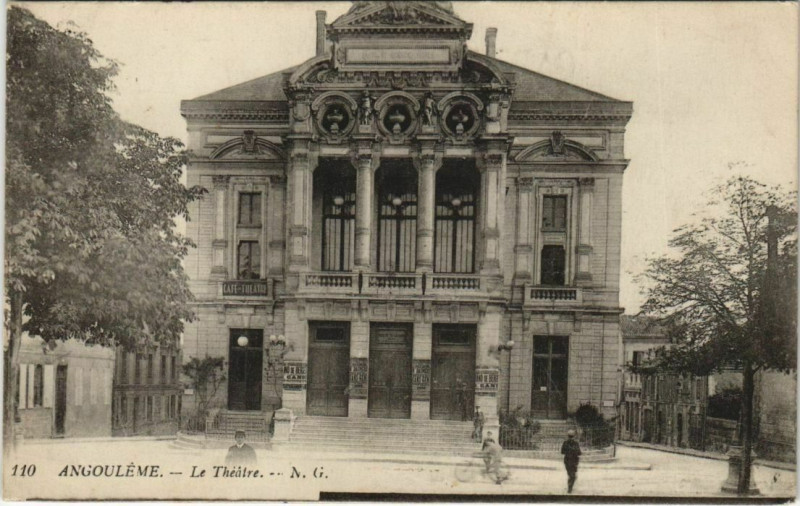 Carte postale ancienne Angouleme- Le Theatre France à Angoulême