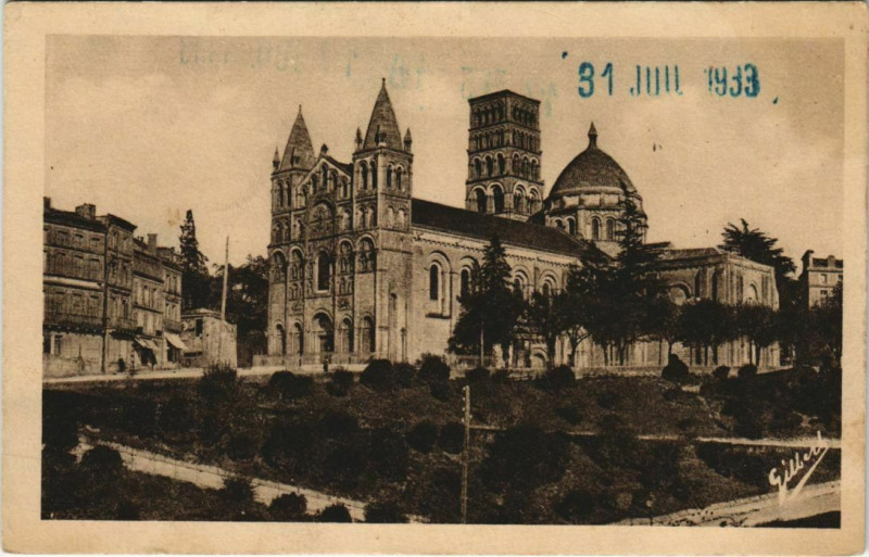 Carte postale ancienne Angouleme- Cathedrale Saint Pierre France à Angoulême