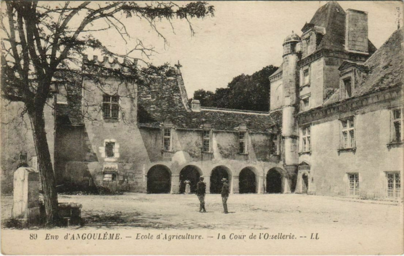 Carte postale ancienne Angouleme- Ecole d'Agriculture France à Angoulême