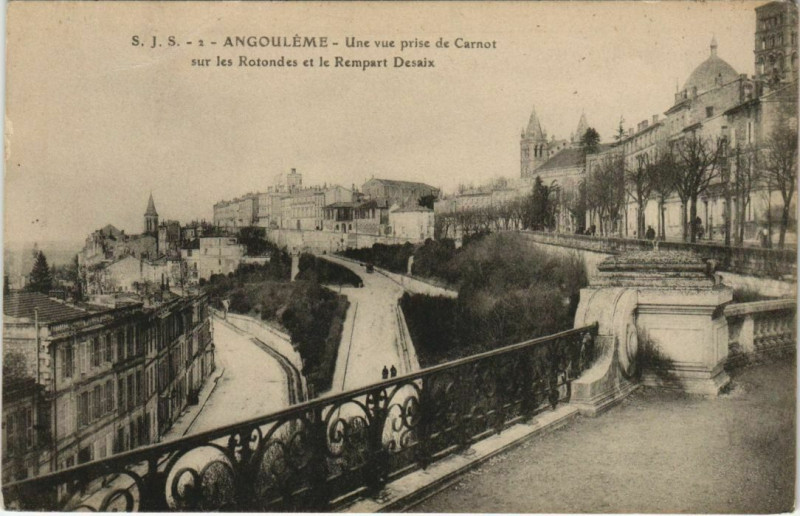 Carte postale ancienne Angouleme- Carnot sur les Rotondes&Rempart Desaix France à Angoulême