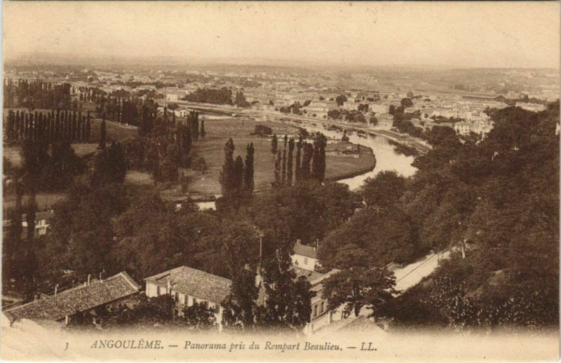 Carte postale ancienne Angouleme- Panorama France à Angoulême