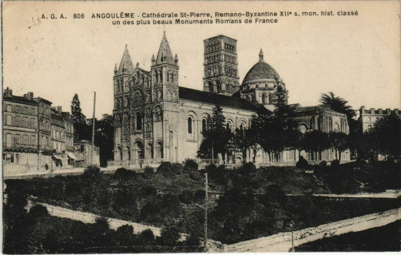 Carte postale ancienne Angouleme- Cathedrale Saint Pierre France à Angoulême
