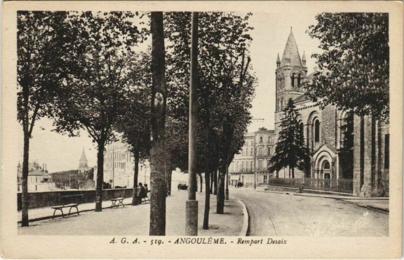 Carte postale ancienne Angouleme- Rempart Desaix France à Angoulême