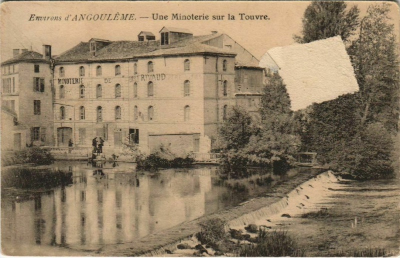 Carte postale ancienne Angouleme- Une Minoterie sur la Touvre France à Angoulême