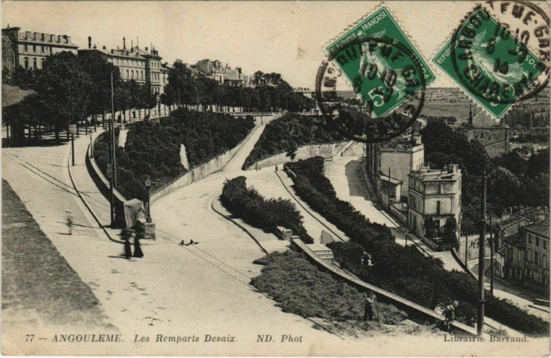Carte postale ancienne Angouleme- Les Remparts Desaix France à Angoulême