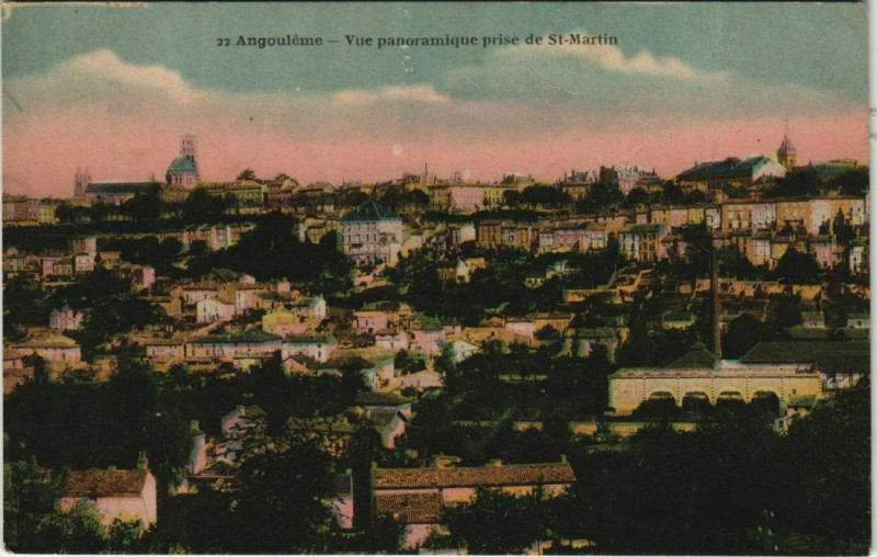 Carte postale ancienne Angouleme- vue panoramique France à Angoulême