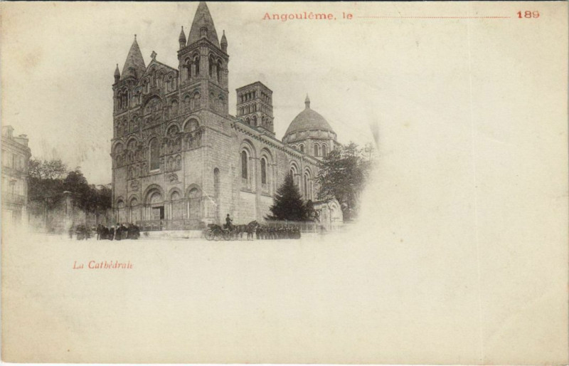 Carte postale ancienne Angouleme- La Cathedrale France à Angoulême