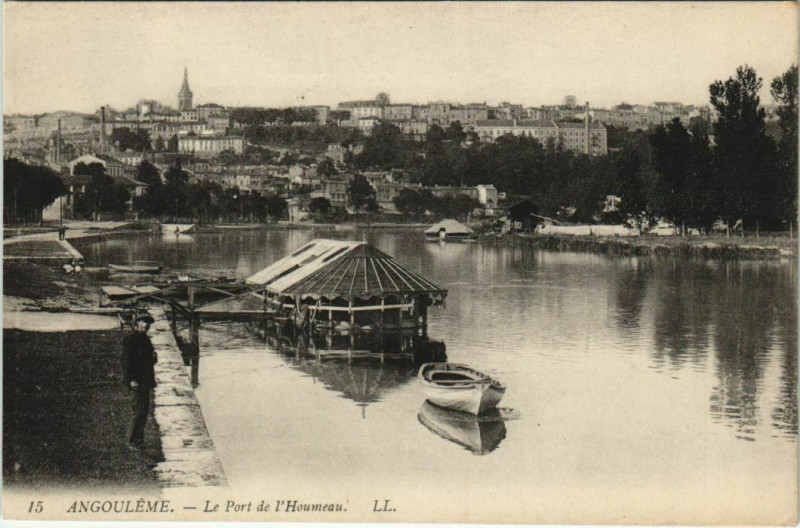 Carte postale ancienne Angouleme- Le Port de l'Houmeau France à Angoulême