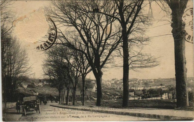 Carte postale ancienne Arrivée à Angoulême par la Route de Montmoreau à Angoulême