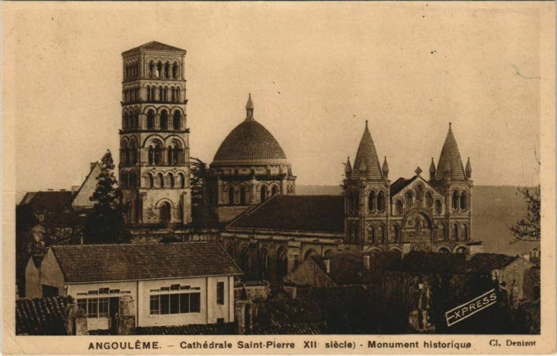 Carte postale ancienne Angouleme- Cathedrale Saint Pierre France à Angoulême