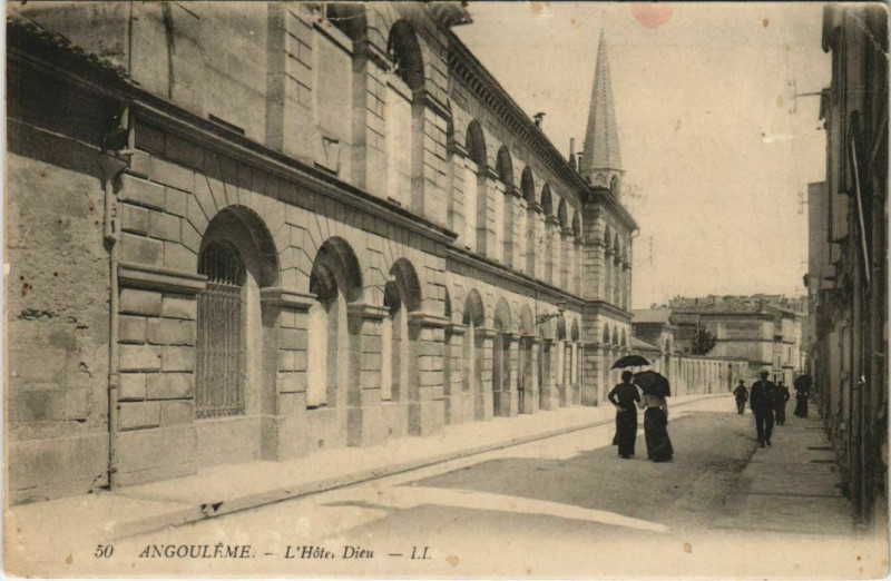 Carte postale ancienne Angouleme- Hotel Dieu France à Angoulême
