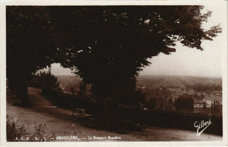 Carte postale ancienne Angouleme- Le Rempart Beaulieu France à Angoulême