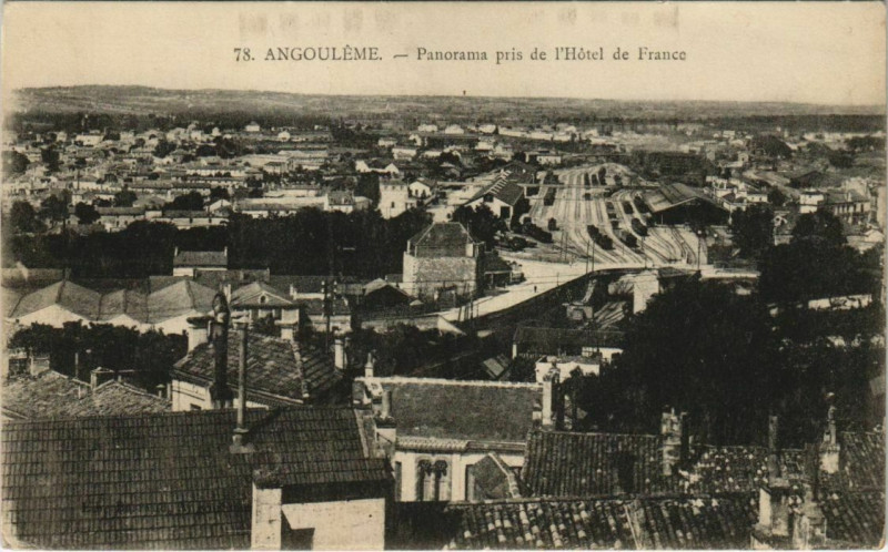 Carte postale ancienne Angouleme- Panorama France à Angoulême
