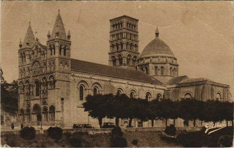 Carte postale ancienne Angouleme- Cathedrale Saint Pierre France à Angoulême