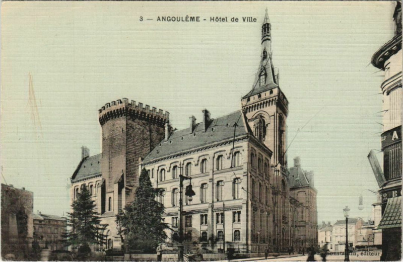 Carte postale ancienne Angouleme- Hotel de Ville France à Angoulême