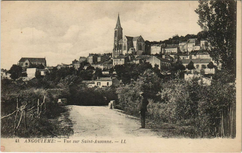 Carte postale ancienne Angouleme- vue sur Saint Ausonne France à Angoulême