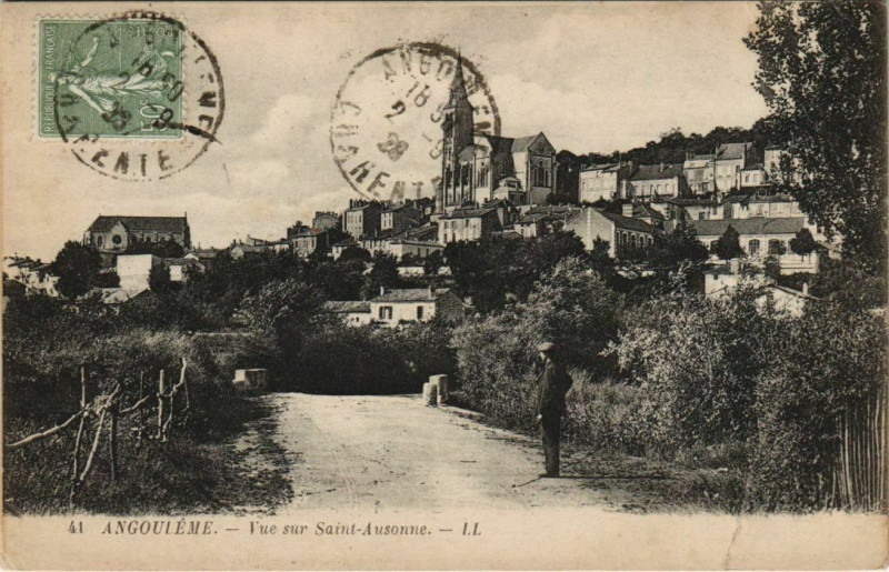 Carte postale ancienne Angouleme- vue sur Saint Ausonne France à Angoulême