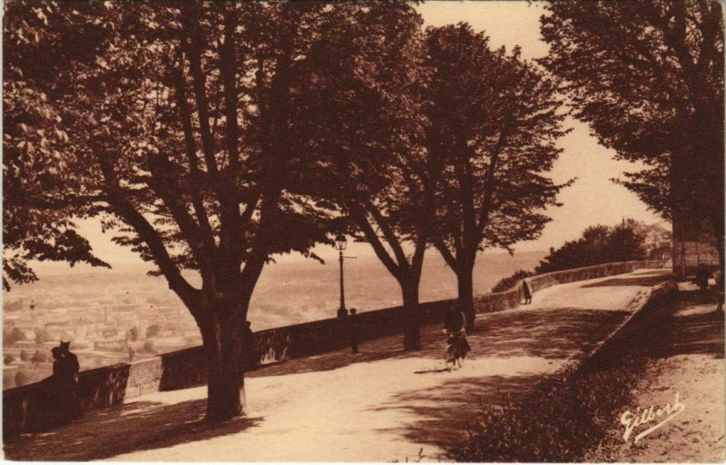 Carte postale ancienne Angouleme- Le Rempart de Beaulieu France à Angoulême